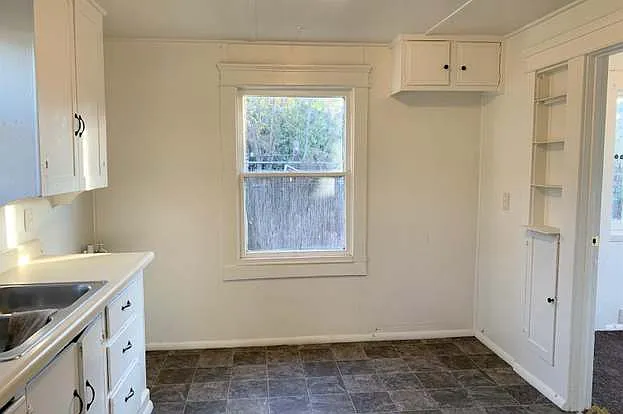 118 Eye St — Photo 23