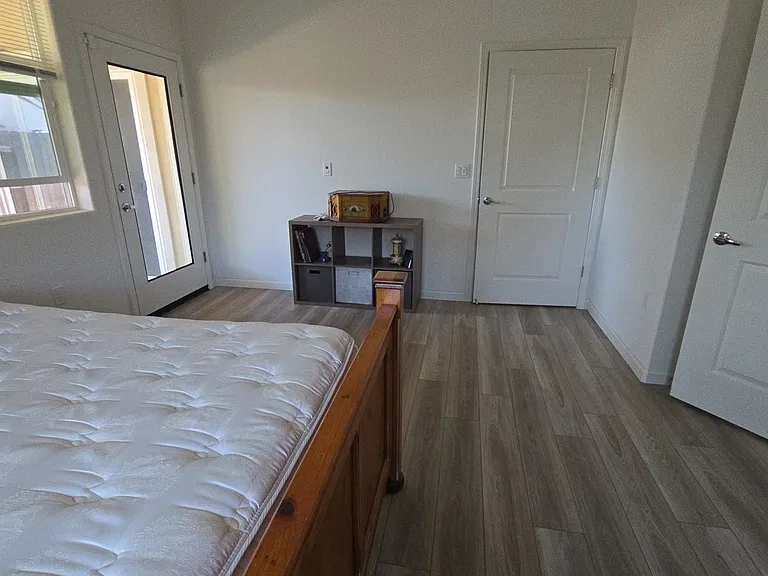 4431 Canada Way — Photo 9