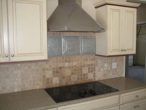 3rd image of 27 Rowley Way