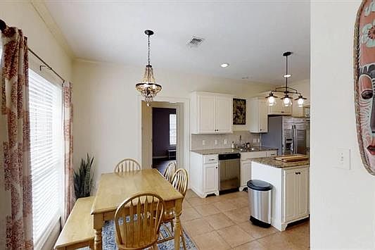 5th image of 6 Bridlewood Dr