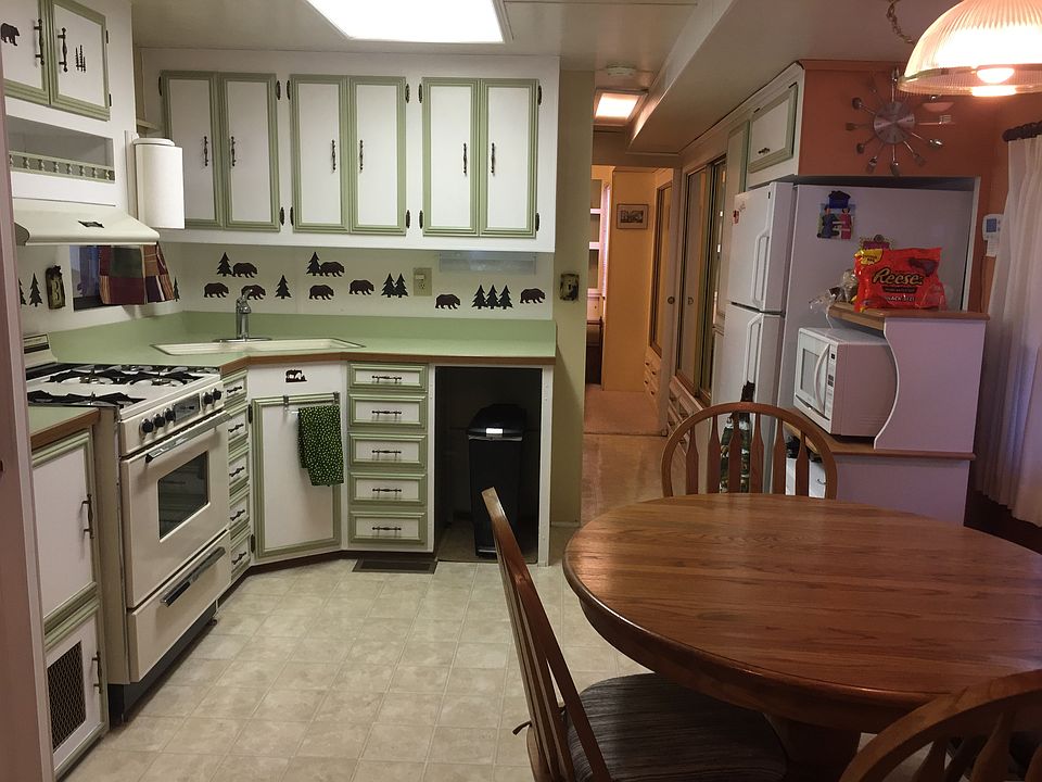 2nd image of 3489 Rainbow Lake Dr Spc 92