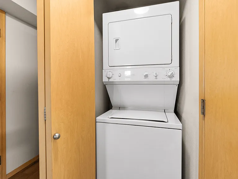 1 Bed 1 Bath Economy - 560 Sq Ft 1 Bed 1 Bath Economy - 560 Sq Ft