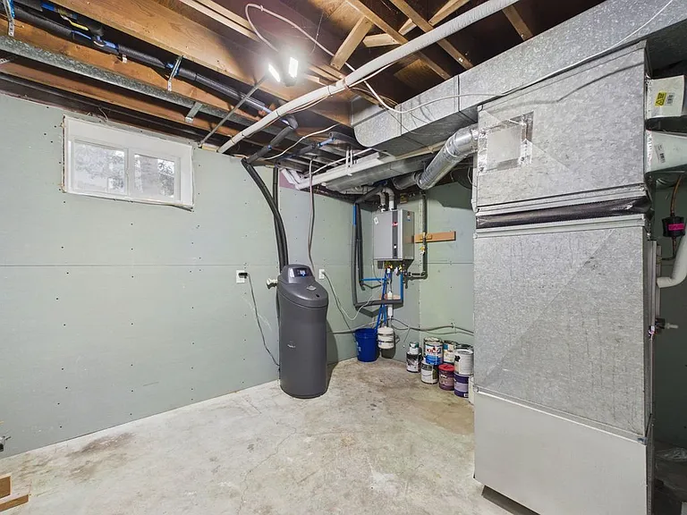 1509 Concord St S — Photo 15