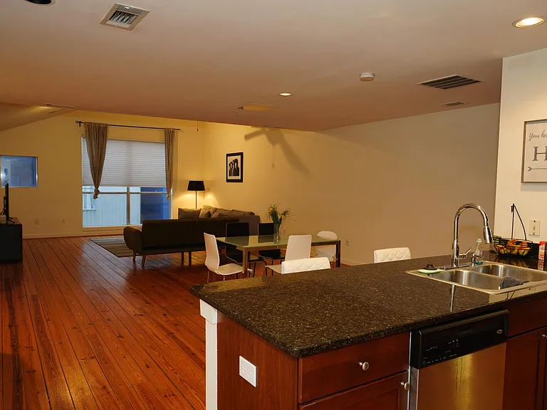 920 Memorial Dr SE #7 — Photo 17