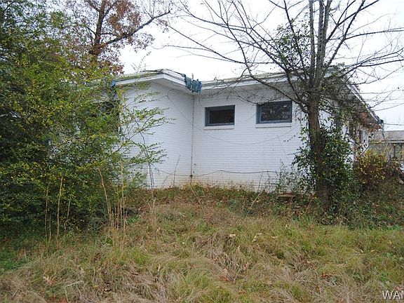 2nd image of 3730 7th St E
