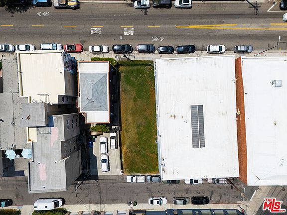 4th image of 1816 Pacific Ave