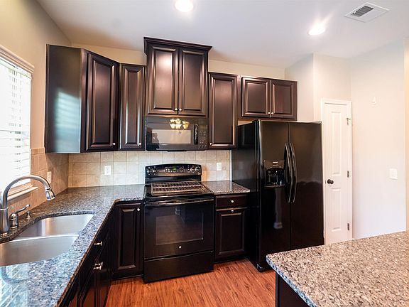 4th image of 429 Christiane Way