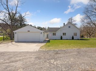 9488 68th St SE, Alto, MI