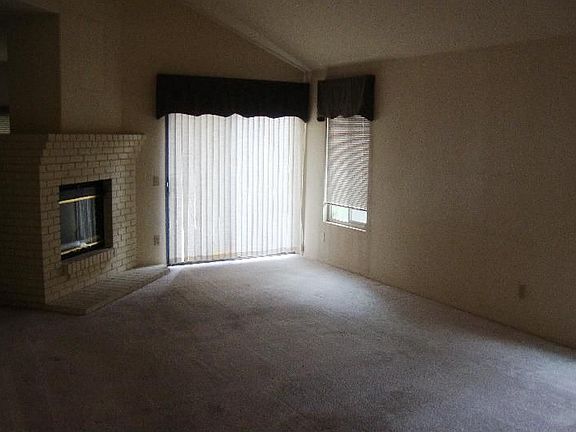 2nd image of 2964 Pembroke Cir