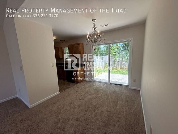 4th image of 8 Franklinwood Dr