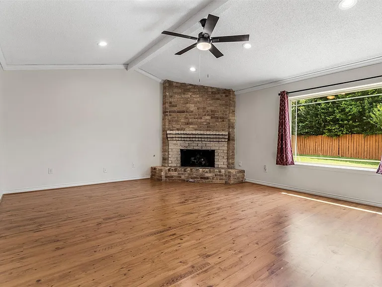 16319 Pitch Pine Dr — Photo 5
