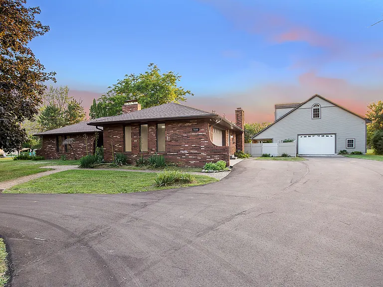 7666 Bishop Rd — Photo 6