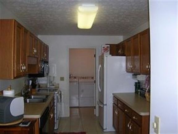 4th image of 2074 W Reserve Cir