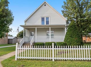 214 E Main St, Heyworth, IL 61745