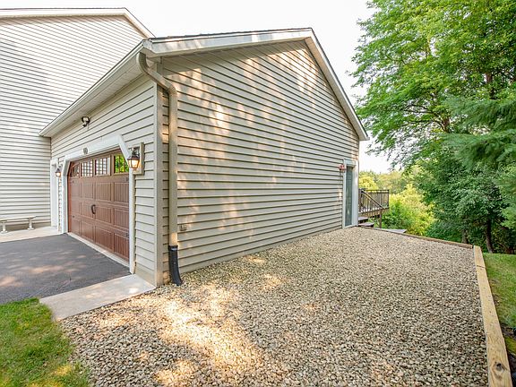 4th image of 6256 Lynn Way