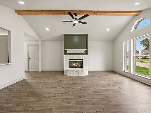 5th image of 1804 Canyon Ridge St