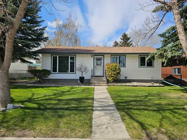 2410 S 25th St, Nanton, AB T0L 1R0
