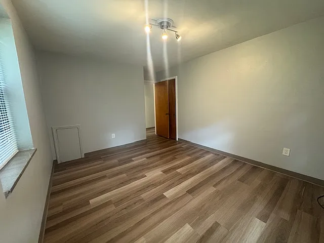 Royal Gardens Apartments — Photo 61