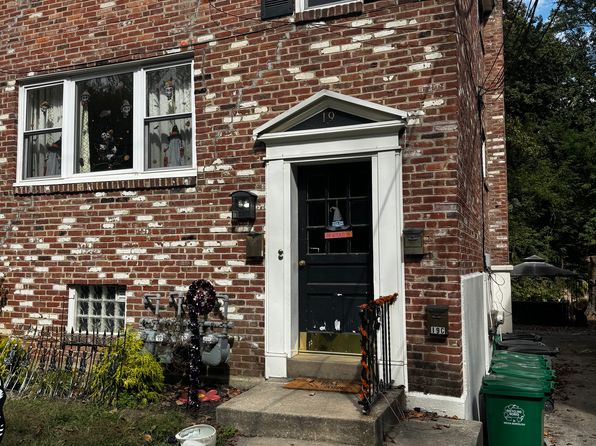19 E Lincoln St #1