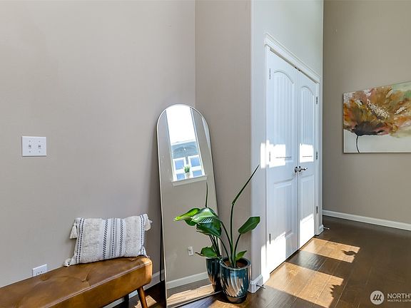 4th image of 3758 Maritime Drive SW