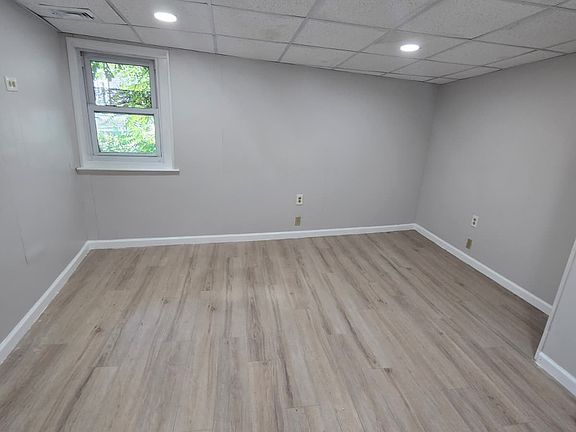 5th image of 485 Lakeside Ave #1RR