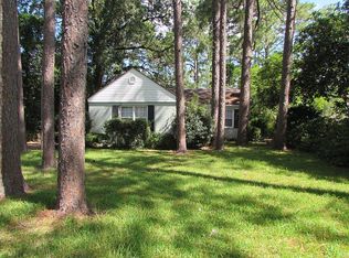 1111 Cherokee Cir, Waycross, GA 31501