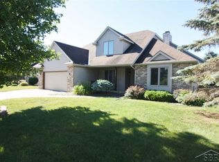 6897 Green Meadow Dr, Saginaw, MI 48603