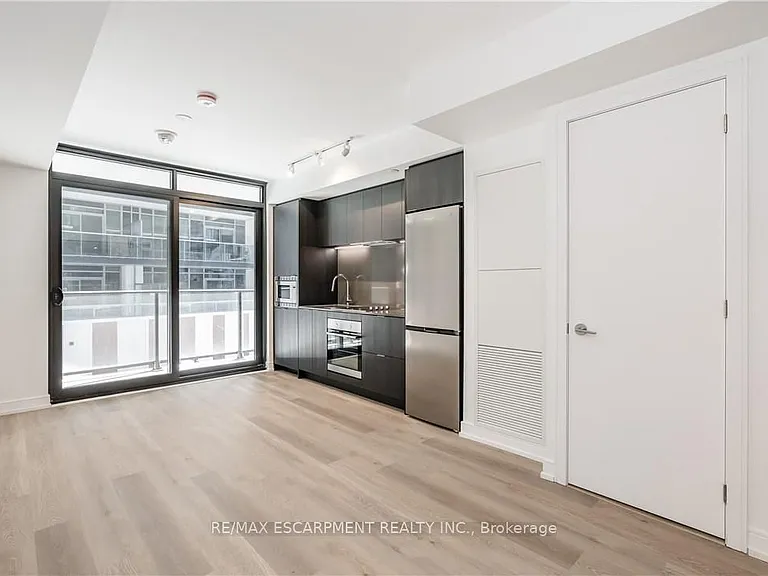 1 Jarvis St #422 — Photo 12