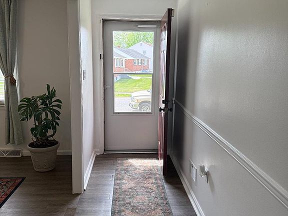 2nd image of 106 E Lunenburg Dr