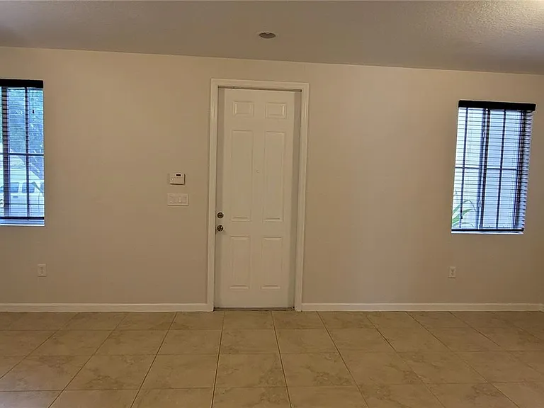 27300 SW 140th Psge — Photo 3