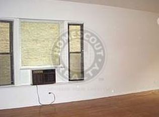 729 W Cornelia Ave #1965119, Chicago, IL 60657