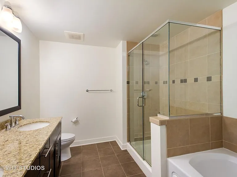 505 N McClurg Ct #1702 — Photo 9