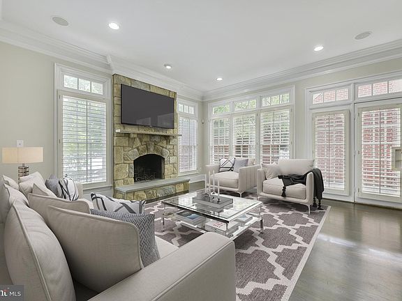 4th image of 1496 Evans Farm Dr