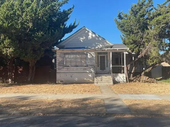 446 6th St, Hollister, CA 95023