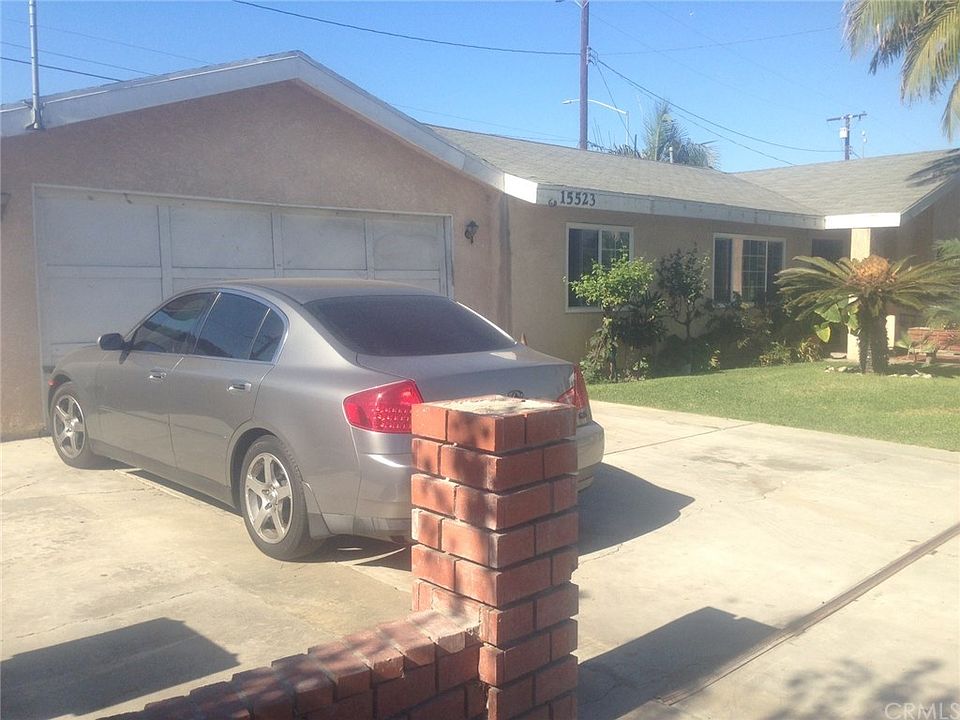 1st image of 15523 Dumont Ave