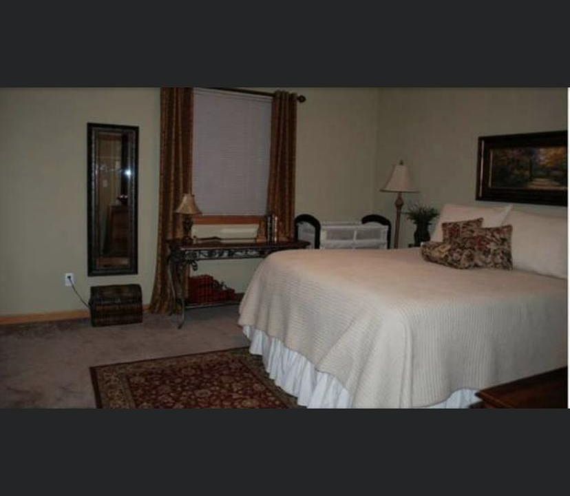 1st image of 205 NW Clay Ct #A