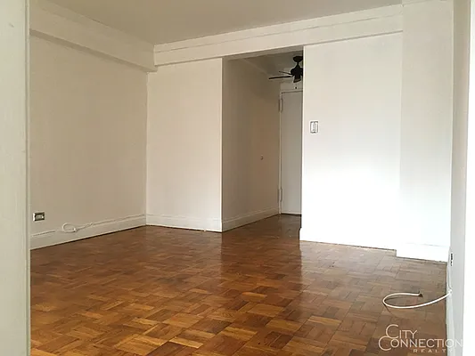 Rented by City Connections Realty | media 9