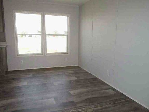 5th image of 1570 SE 501st