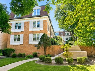 2038 Sherman Ave APT 3A, Evanston, IL 60201