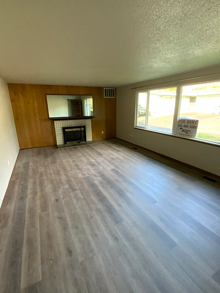 1430 Alameda Ave W — Photo 3