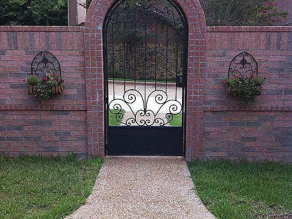 2nd image of 1106 Williamsburg Dr
