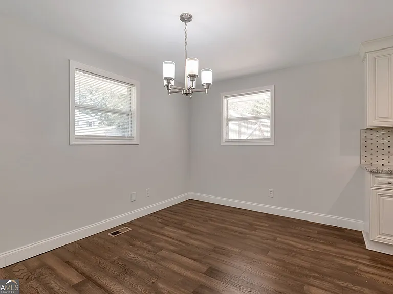 3102 Edgewater Dr — Photo 9