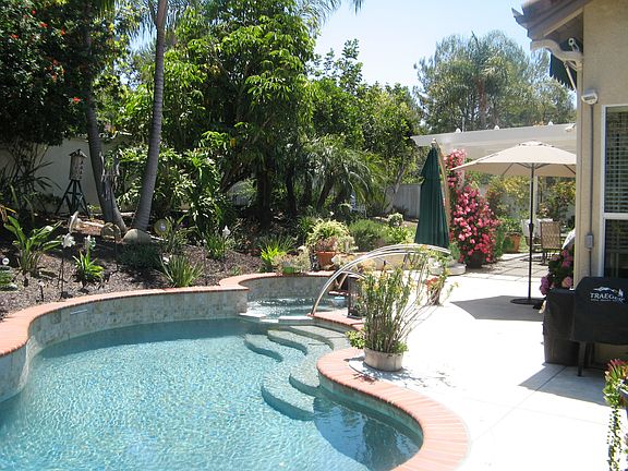 huge end of cul-de-sac lot