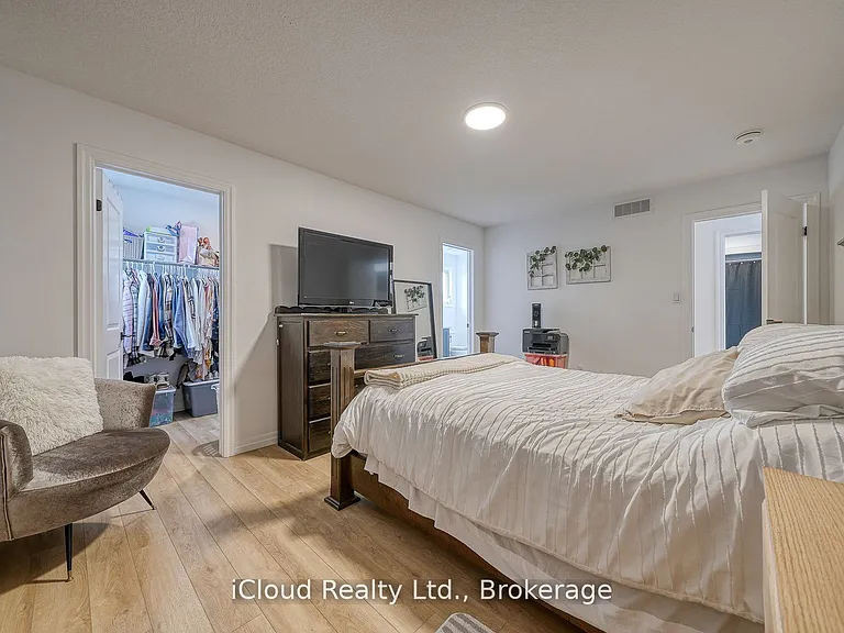 15 Curren Cres — Photo 21