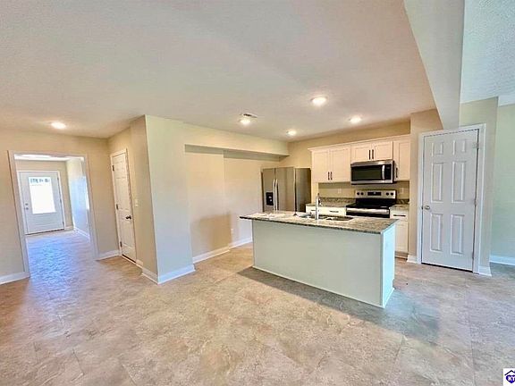 4th image of 202 Dixon Cir
