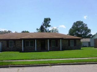 1404 Kate Dr, Chesapeake, VA 23320