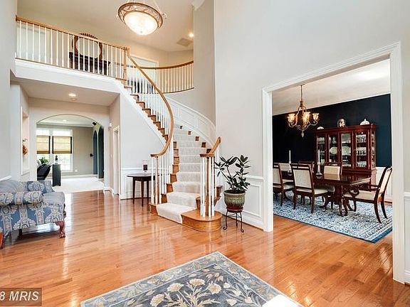Bright 2 Story Foyer