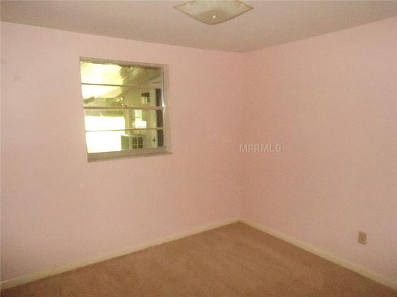5th image of 11652 Linda Ln