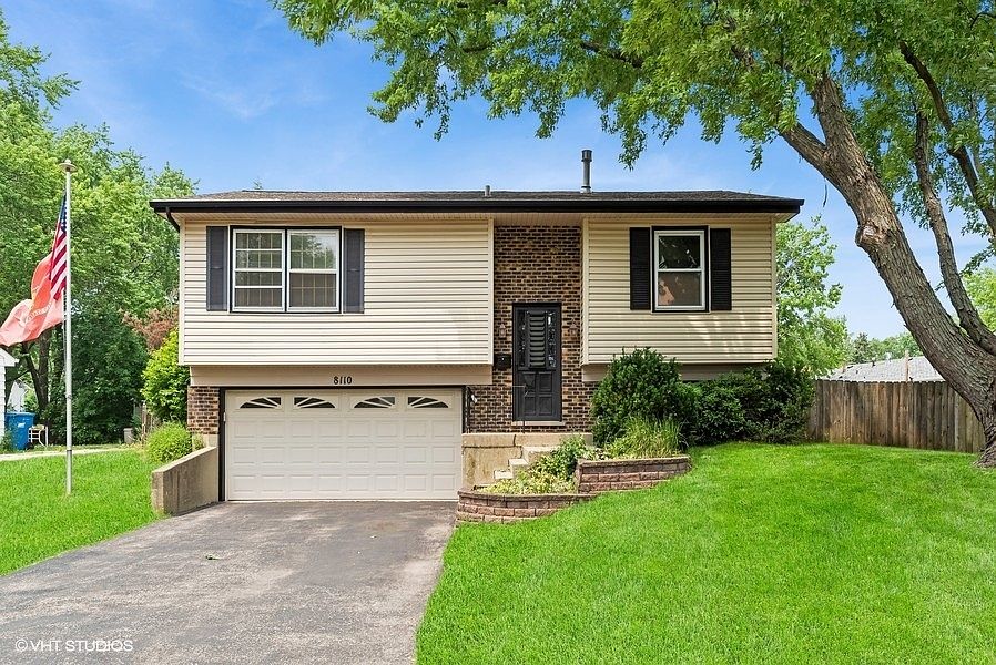 1st image of 8110 Kingsbury Dr