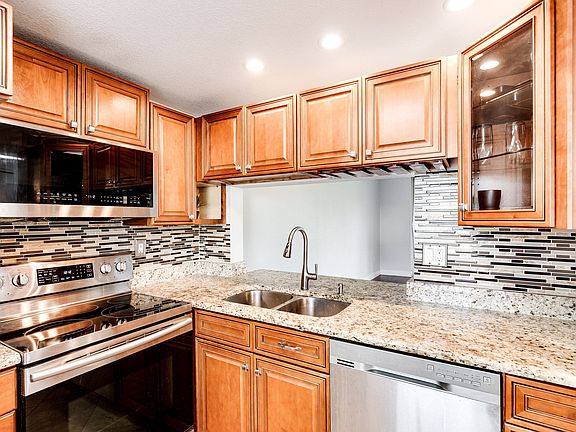 5th image of 9080 Lime Bay Blvd #19